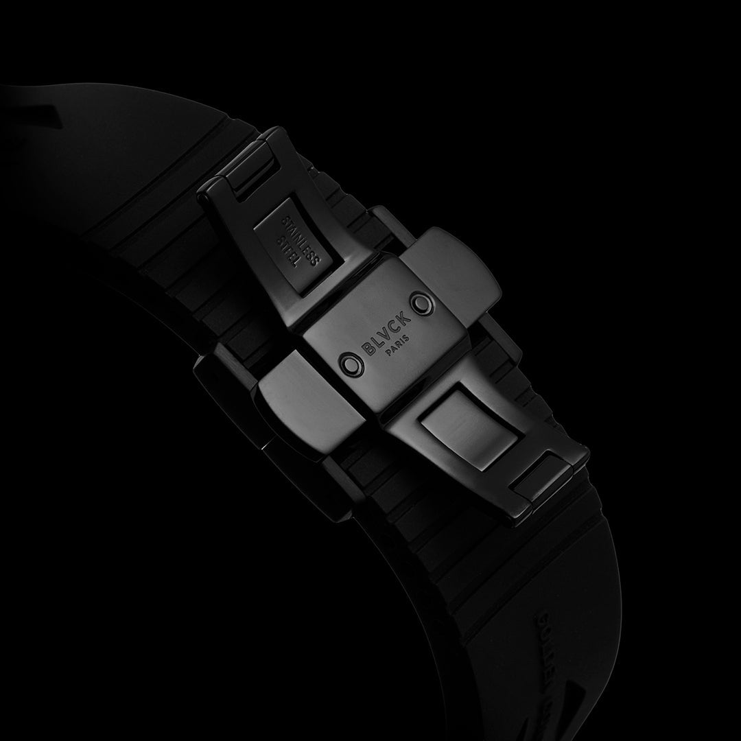 Apple Watch Case / RSTRIII49 - BLVCK