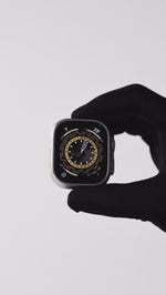 將影片載入圖庫檢視器並播放，Apple Watch Ultra 錶殼 - RSTR - 煙燻黑玫瑰金
