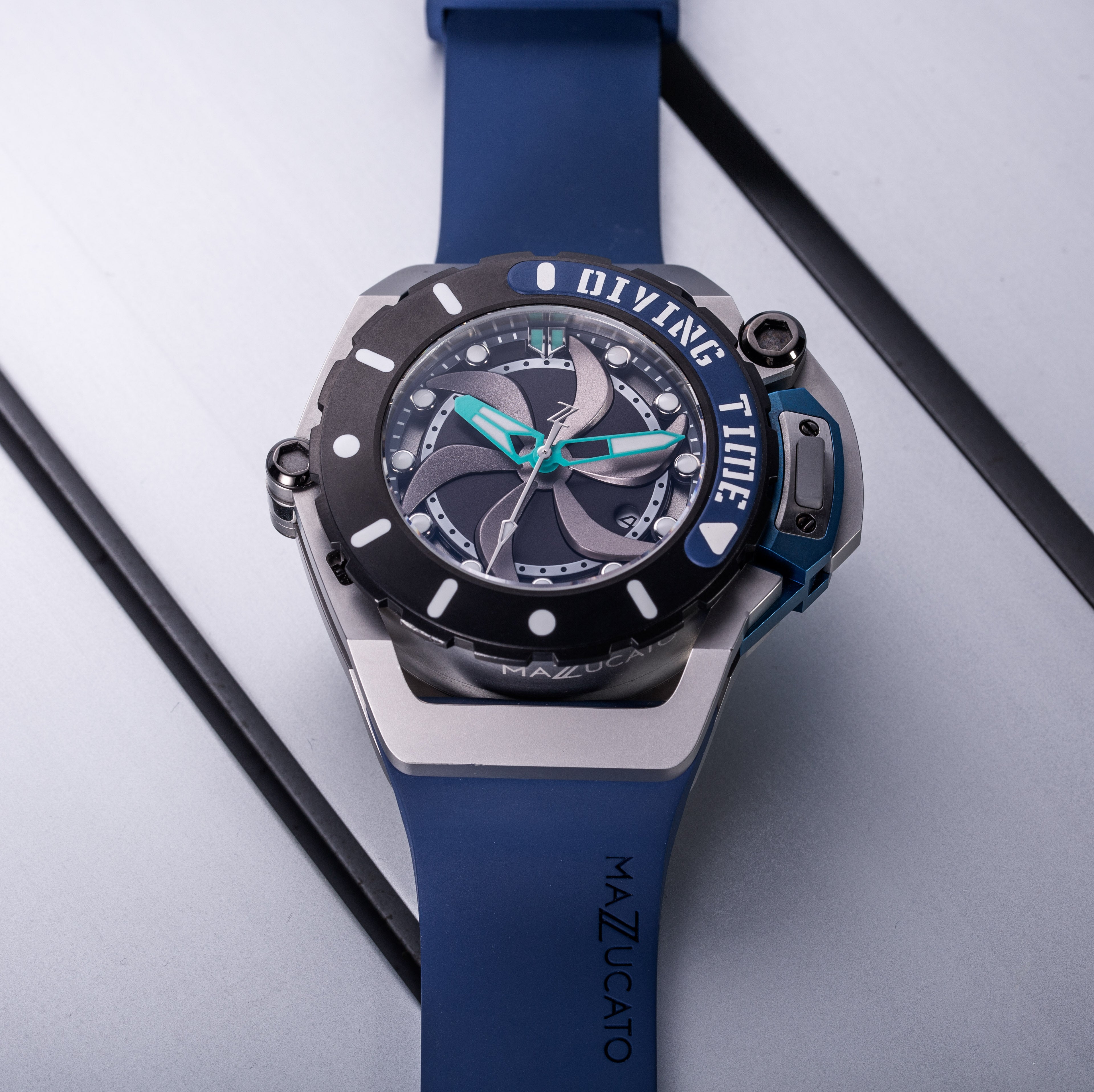 Mazzucato - RIM 潜水自动腕表 Ø48 毫米 - 蓝绿色 SUB03-BL3255